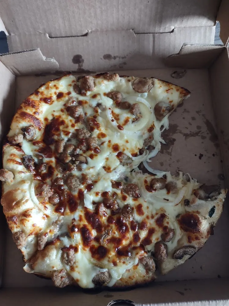 White Pizza with Beef